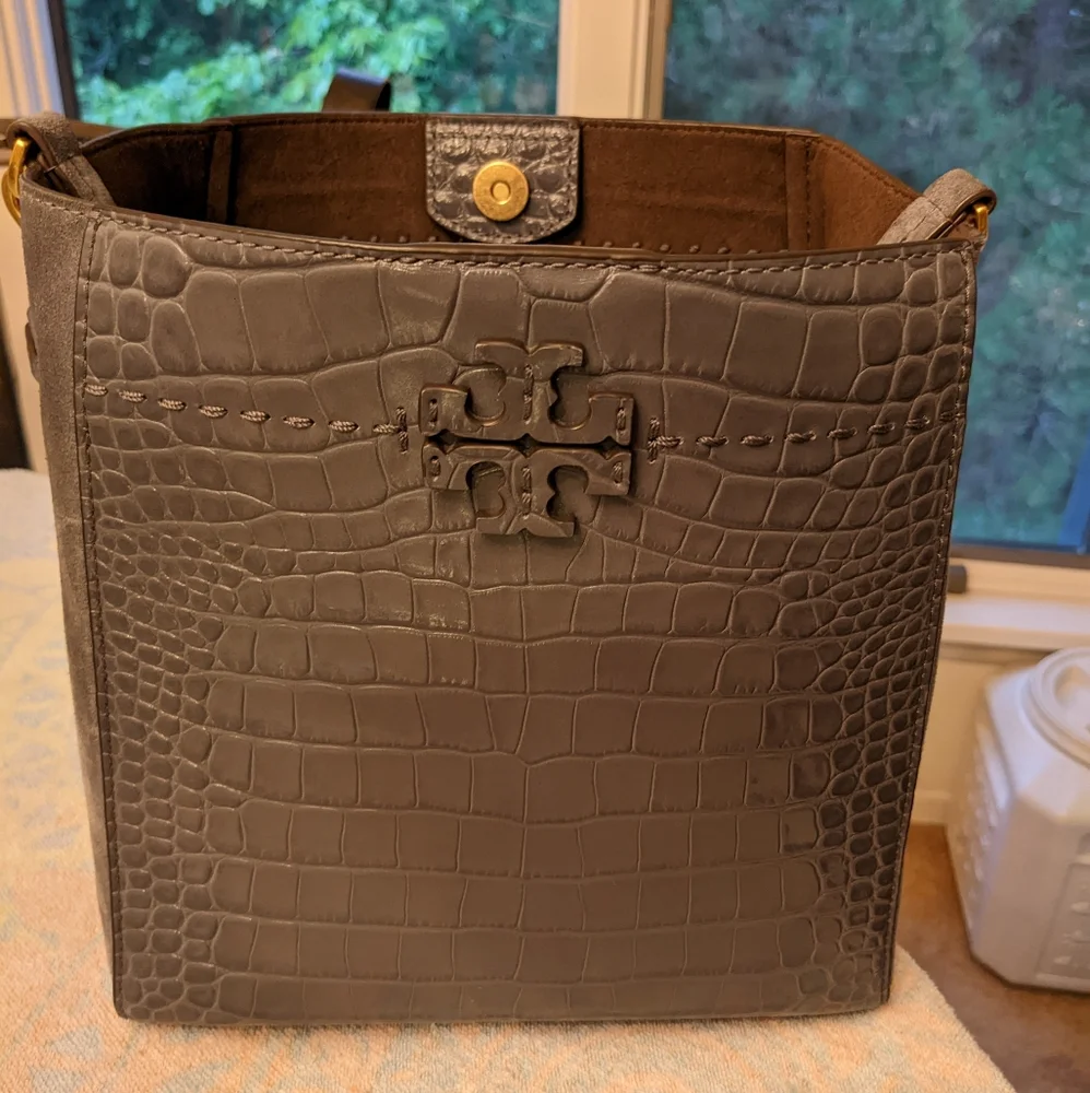 Tory Burch McGraw Embossed Hobo in Bluestone - Picture 1 of 3
